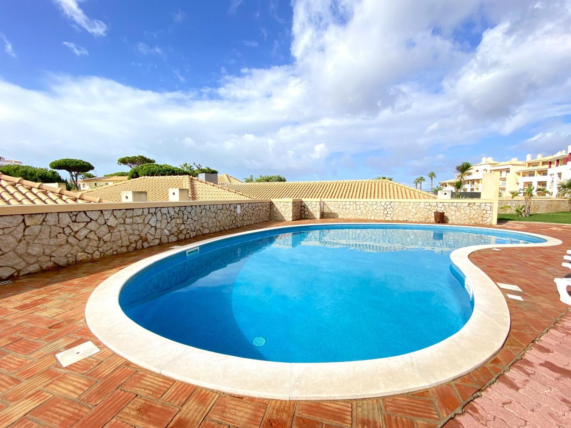 Apartment Sunny Style With Pool By Homing Albufeira